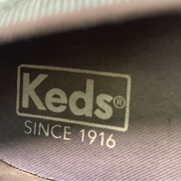 Ked's Womens 8.5 Comfort Slip On Sneakers Pineapple Design Canvas Gray White - Picture 4 of 6